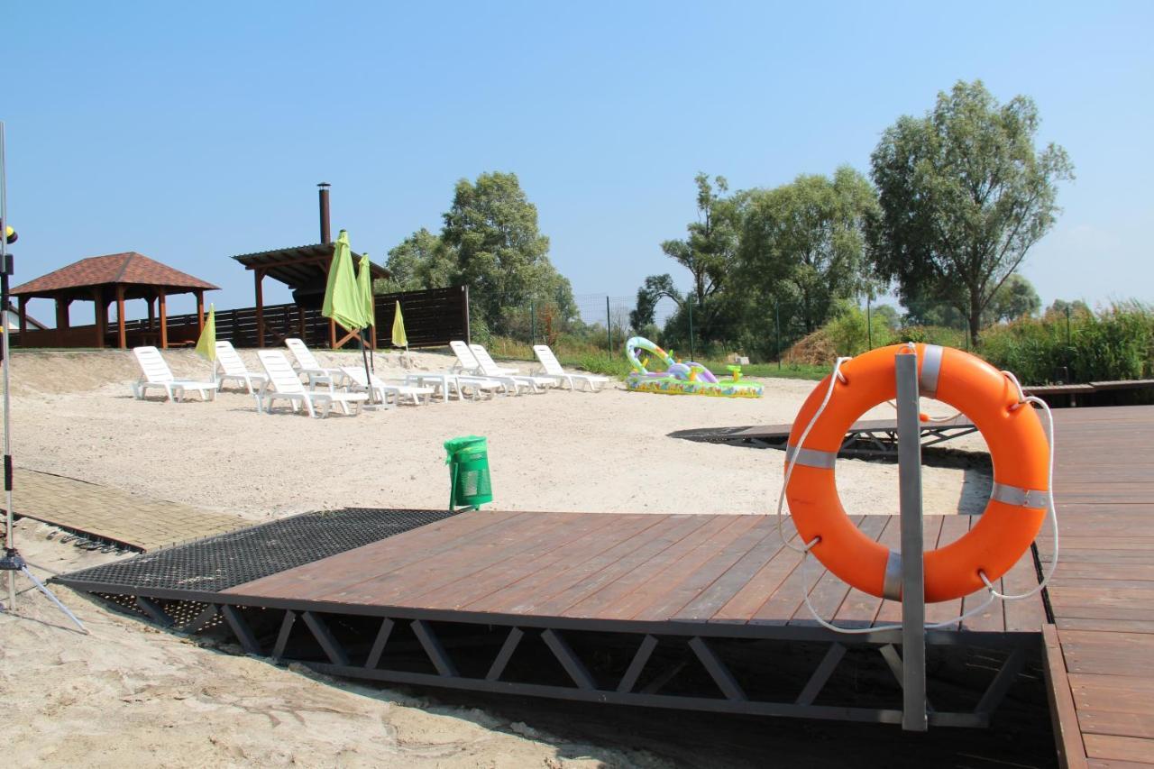 Eden Resort Yasnogorodka  ภายนอก รูปภาพ