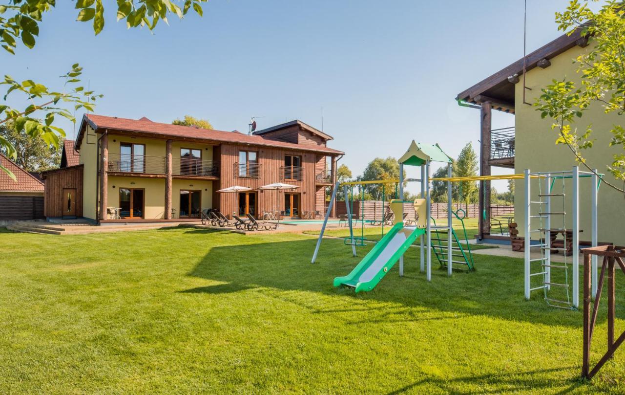 Eden Resort Yasnogorodka  ภายนอก รูปภาพ