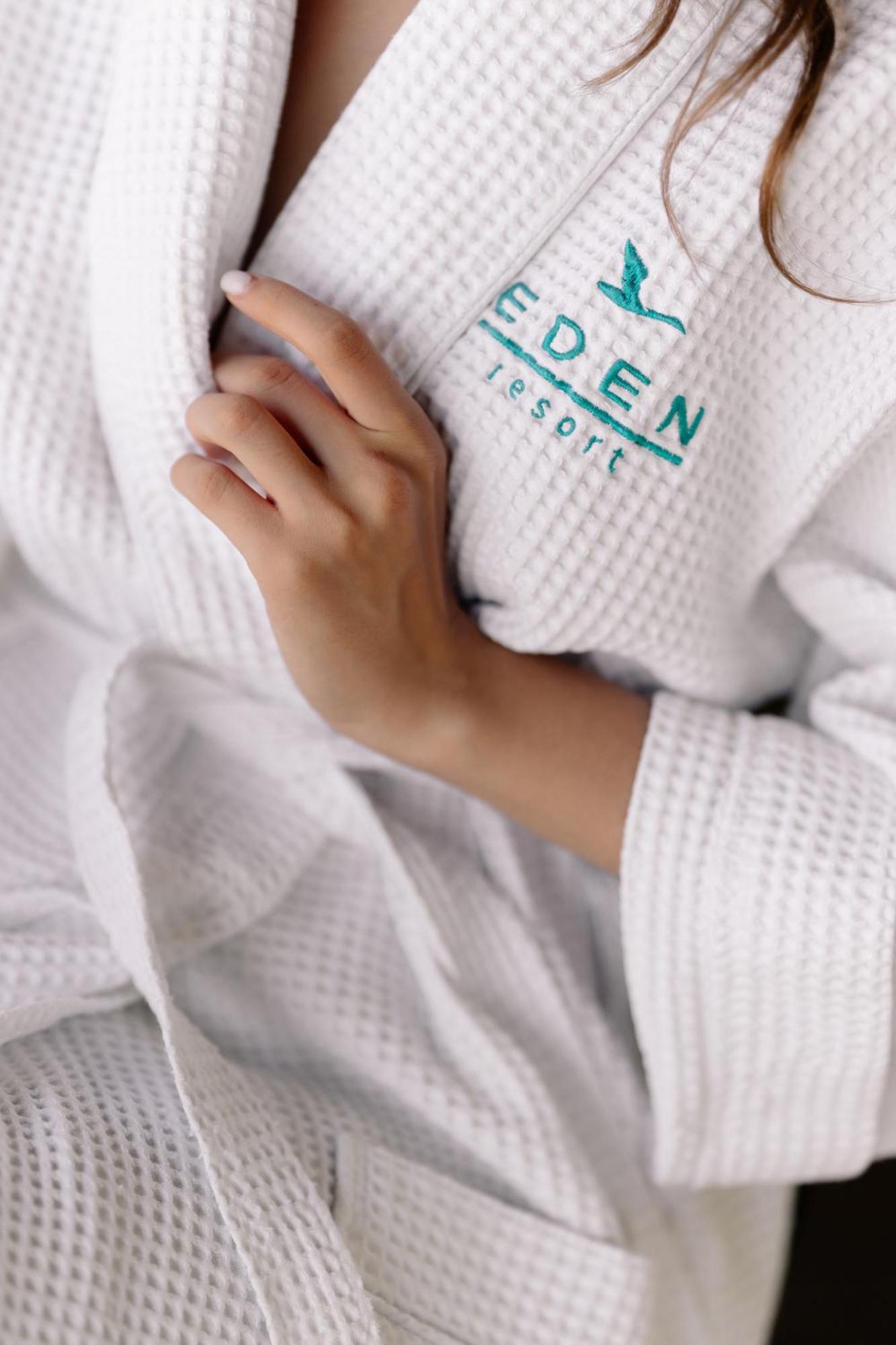 Eden Resort Yasnogorodka  ภายนอก รูปภาพ