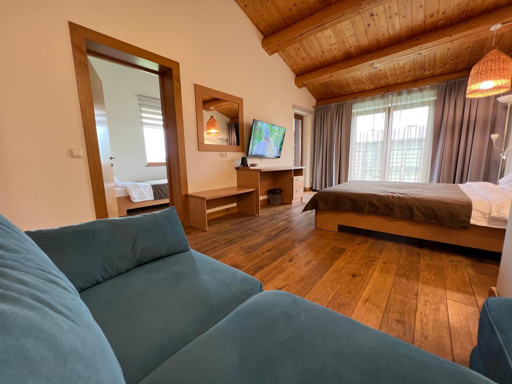 Eden Resort Yasnogorodka  ภายนอก รูปภาพ